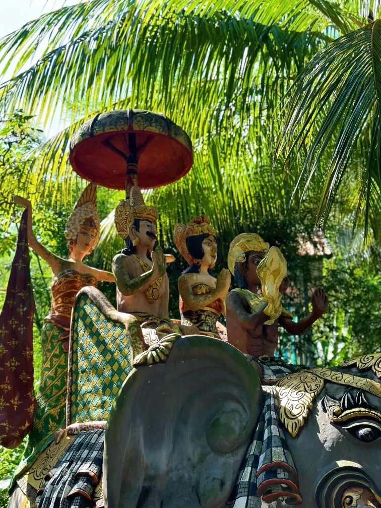 海南島万寧映えスポット・バリ風