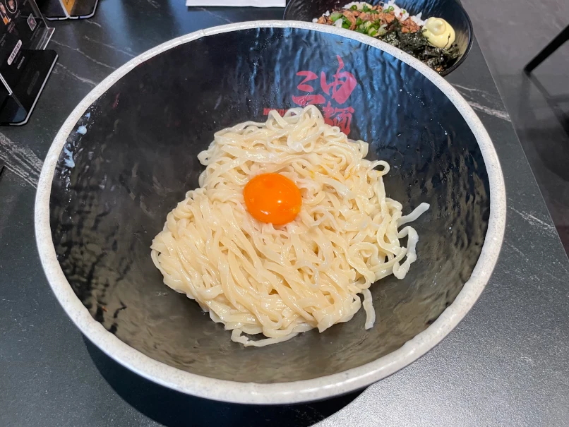 MIYOSHIMEN三由麺・東京油麺
